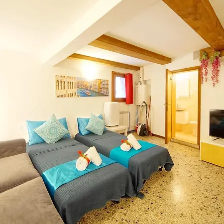 Campo San Polo Rialto شقة البندقية